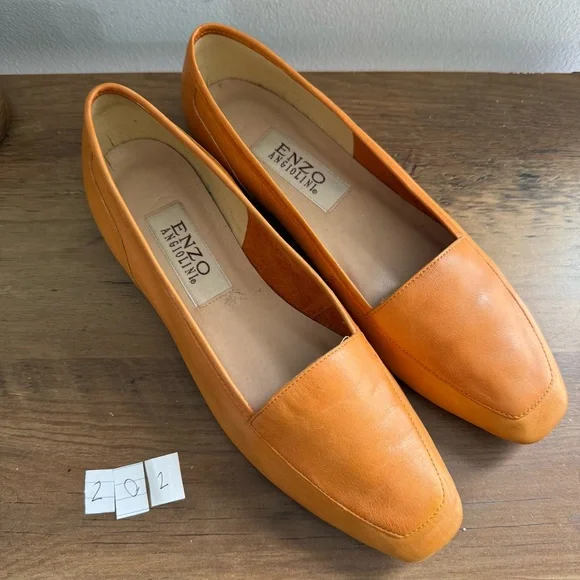 Enzo Angiolini Women's Orange Loafers - Picture 1 of 8